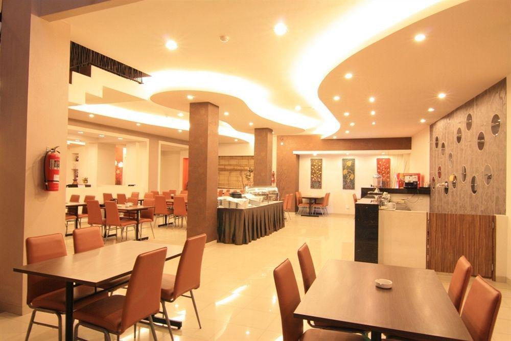 Jentra Dagen Hotel Malioboro Yogyakarta Exteriér fotografie