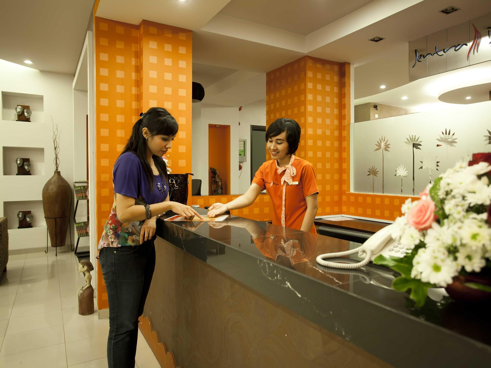 Jentra Dagen Hotel Malioboro Yogyakarta Exteriér fotografie